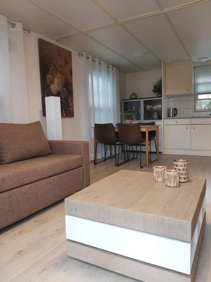 Bospareltjes Luxe Chalets Alleen Voor Recreatie Oisterwijk Luaran gambar